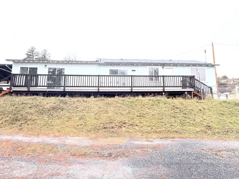 1220 Shelley St, Klamath Falls, OR 97601