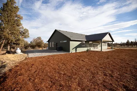 Exterior - 23775 Dodds Rd, Bend, OR 97701 photo 5 of 15
