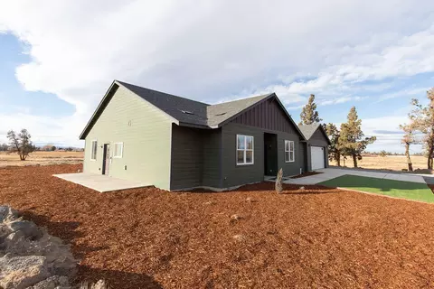 Exterior - 23775 Dodds Rd, Bend, OR 97701 photo 7 of 15