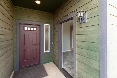 Entry Way - 23775 Dodds Rd, Bend, OR 97701 photo 1 of 8