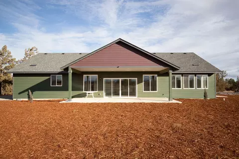 Exterior - 23775 Dodds Rd, Bend, OR 97701 photo 8 of 15