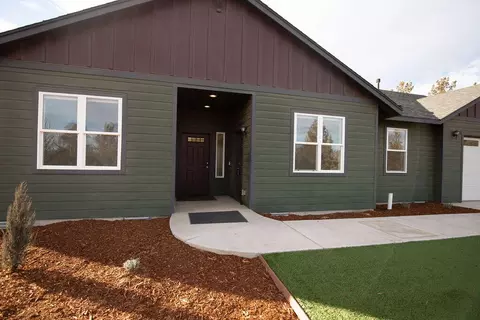 Exterior - 23775 Dodds Rd, Bend, OR 97701 photo 3 of 15