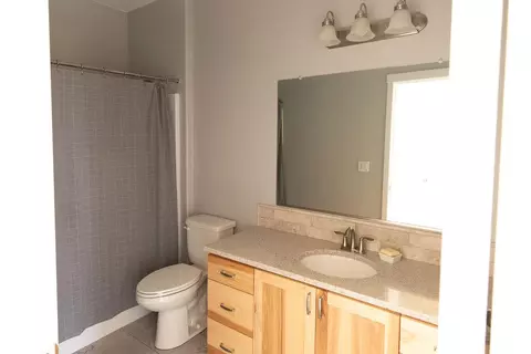 Bath - 23775 Dodds Rd, Bend, OR 97701 photo 6 of 8