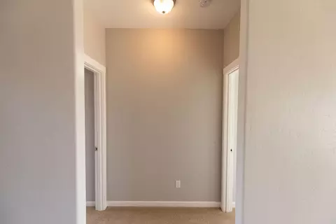 Entry Way - 23775 Dodds Rd, Bend, OR 97701 photo 6 of 8
