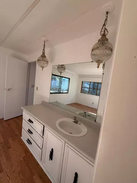 105 Raymond St, Cave Junction, OR 97523 photo 7