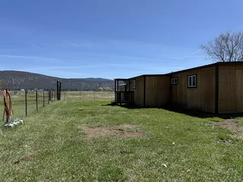 1355 Day School Rd, Chiloquin, OR 97624