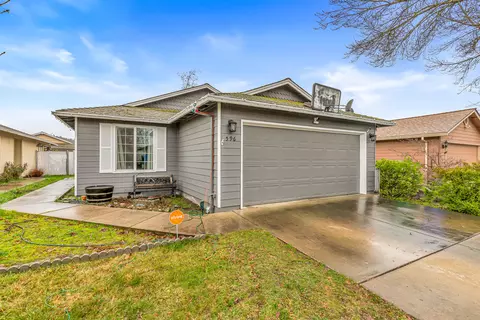596 Teakwood Dr, Eagle Point, OR 97524