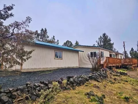 6833 NW 69th Pl, Redmond, OR 97756