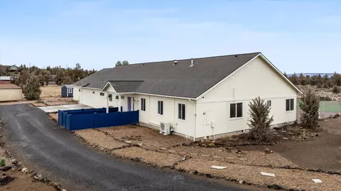 63042 Deschutes Rd, Bend, OR 97701