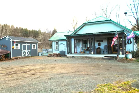292 W Franklin Ave, Dayville, OR 97825