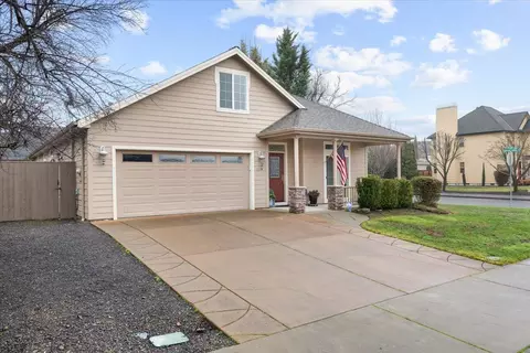 119 Bellerive Dr, Eagle Point, OR 97524 photo 4