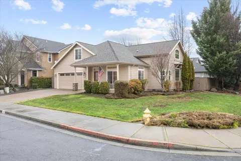 119 Bellerive Dr, Eagle Point, OR 97524 photo 2