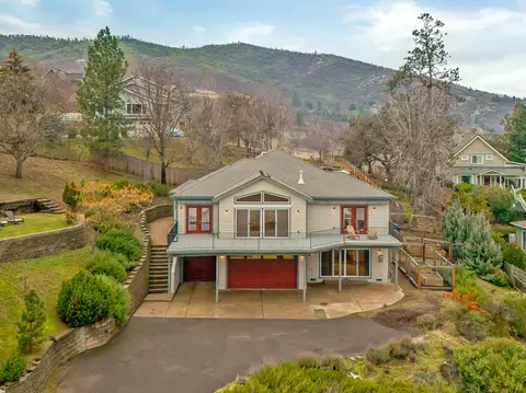 725 Prim St, Ashland, OR 97520