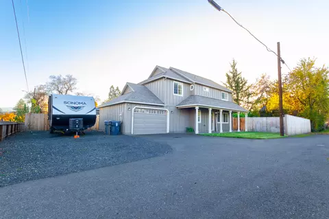 310 SW Oak St, Grants Pass, OR 97526