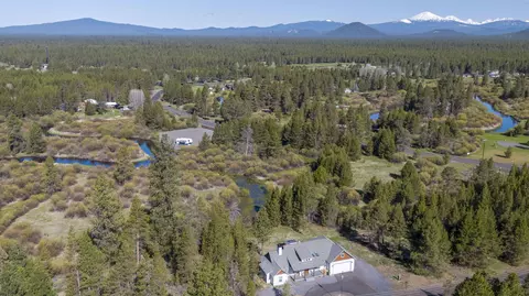 View/Area - 53785 Otter Dr, La Pine, OR 97739 photo 4 of 5