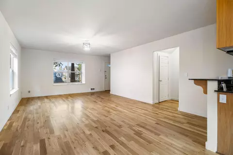 Living - 921 E Cascade Ave, Sisters, OR 97759 photo 3 of 3