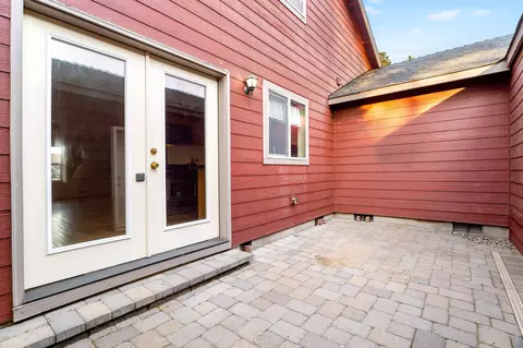 Exterior - 921 E Cascade Ave, Sisters, OR 97759 photo 3 of 5