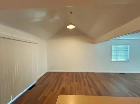 Living - 20732 Liberty Ln, Bend, OR 97701 photo 2 of 5
