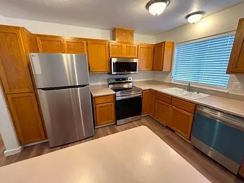 Kitchen - 20732 Liberty Ln, Bend, OR 97701 photo 2 of 2