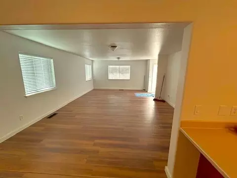 Living - 20732 Liberty Ln, Bend, OR 97701 photo 3 of 5