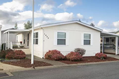 1450 Willow Ct, Grants Pass, OR 97527