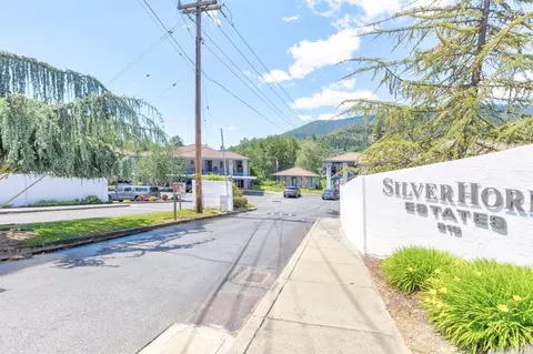 815 Pine St #12, Rogue River, OR 97537