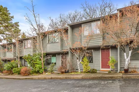 658 E Main St, Ashland, OR 97520