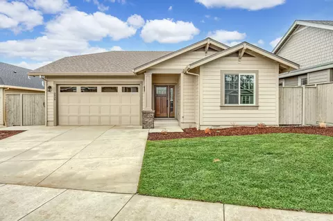 3939 Colorado Dr, Medford, OR 97504
