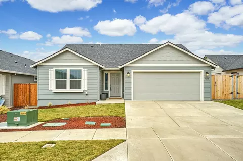 3615 Carlin Dr, Medford, OR 97504