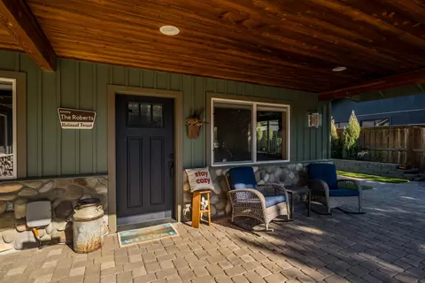 17246 Tholstrup Dr, Bend, OR 97707 photo 9