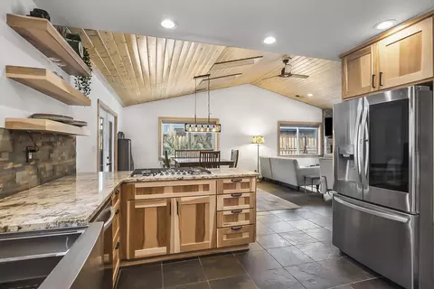 17246 Tholstrup Dr, Bend, OR 97707 photo 18