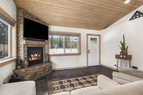 17246 Tholstrup Dr, Bend, OR 97707 photo 11