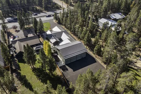 17246 Tholstrup Dr, Bend, OR 97707 photo 52