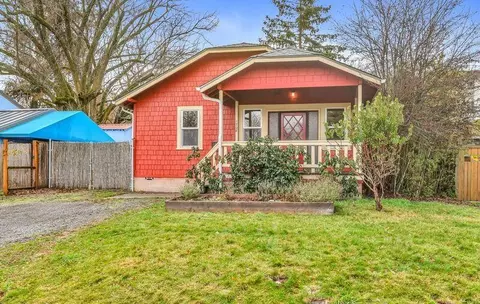 1708 Parker St, Ashland, OR 97520
