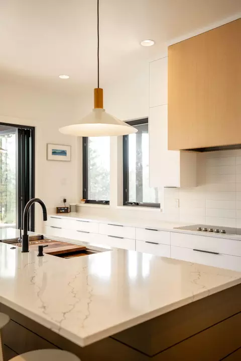 Kitchen - 62452 Mcclain Dr, Bend, OR 97703 photo 8 of 9
