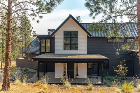 Exterior - 62452 Mcclain Dr, Bend, OR 97703 photo 14 of 18