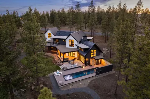 Exterior - 62452 Mcclain Dr, Bend, OR 97703 photo 17 of 18