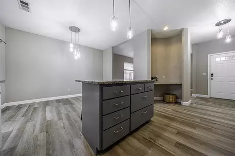 830 N Rose St, Phoenix, OR 97535 photo 9