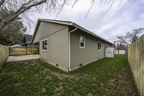 830 N Rose St, Phoenix, OR 97535 photo 36
