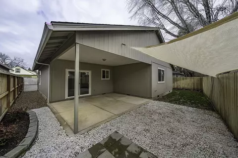 830 N Rose St, Phoenix, OR 97535 photo 24