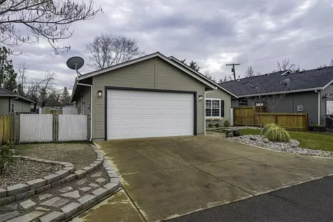 830 N Rose St, Phoenix, OR 97535 photo 40