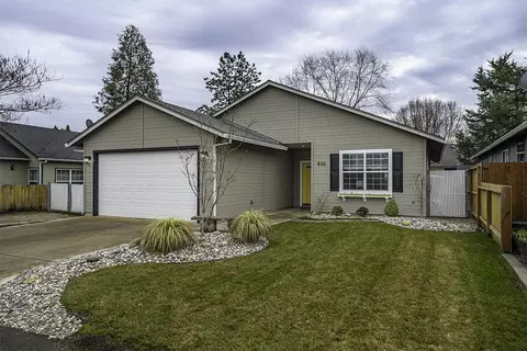 830 N Rose St, Phoenix, OR 97535 photo 39
