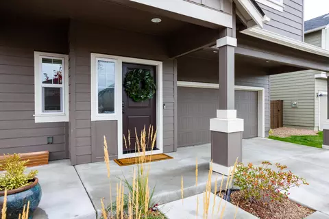 Exterior - 20551 SE Cameron Ave, Bend, OR 97702 photo 3 of 16
