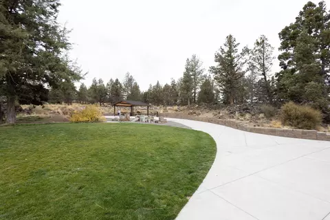 Exterior - 20551 SE Cameron Ave, Bend, OR 97702 photo 14 of 16