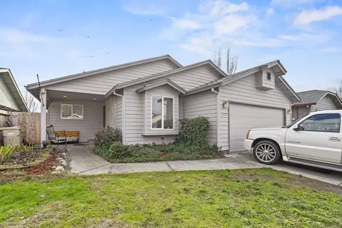 2225 SW Judy Ln, Grants Pass, OR 97526