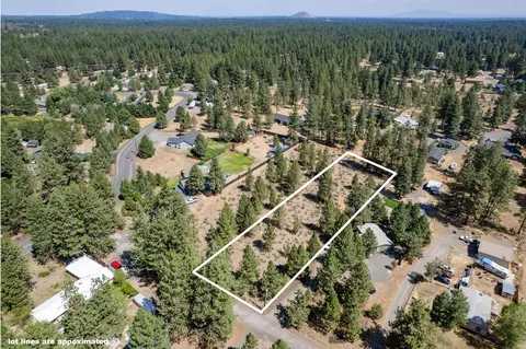 60332 Hiawatha Ln, Bend, OR 97702