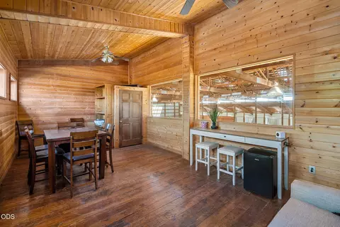 Dining - 22333 Nelson Rd, Bend, OR 97701 photo 1 of 2