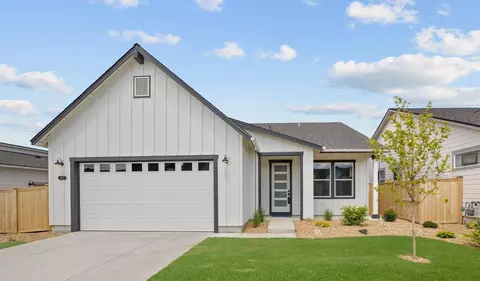 2872 NE Pinnacle Pl # 22, Bend, OR 97701