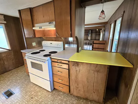 Kitchen - 12588 12566 Hwy 238, Applegate, OR 97530 photo 8 of 9