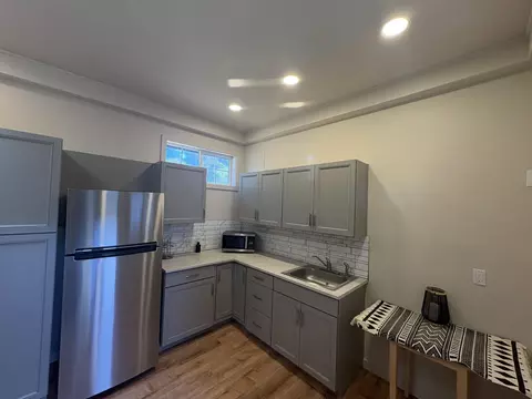 Kitchen - 22333 Nelson Rd, Bend, OR 97701 photo 2 of 3